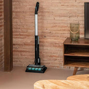 ممسحة Cecotec FreeGo ذات الفرشاة المزدوجة مع بخاخ ماء، 40 دقيقة، قاعدة ذاتية التنظيف، 14.8 فولت، 2000 مللي أمبير، خزانات مزدوجة