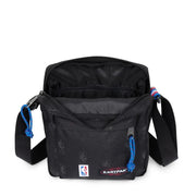 شنطة ايركاد ميني من EASTPACK - شعار الدوري الامريكي لكرة السلة